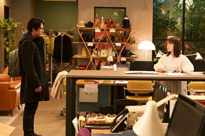 間宮祥太朗、上白石萌音「オー!マイ・ボス!恋は別冊で」第7話より(C)TBS