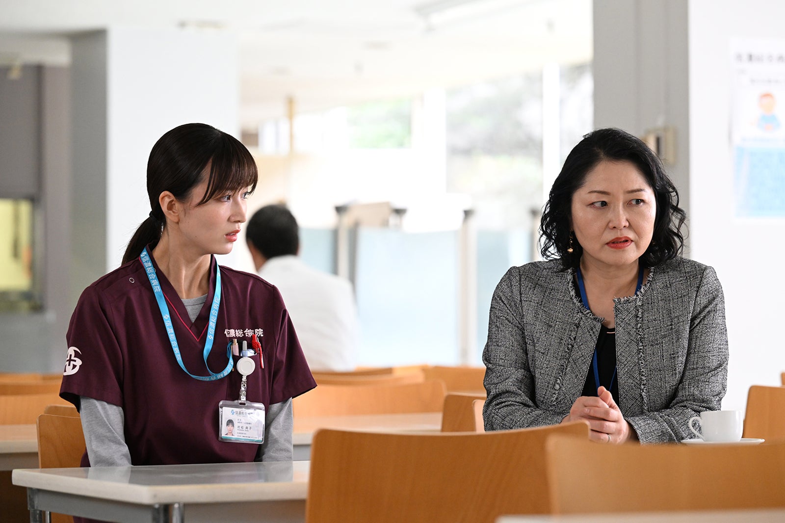 岡崎紗絵、池津祥子「マウンテンドクター」第10話より（C）カンテレ