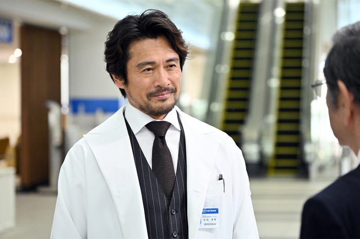 内野聖陽「ブラックペアン シーズン2」第3話より(C)TBS