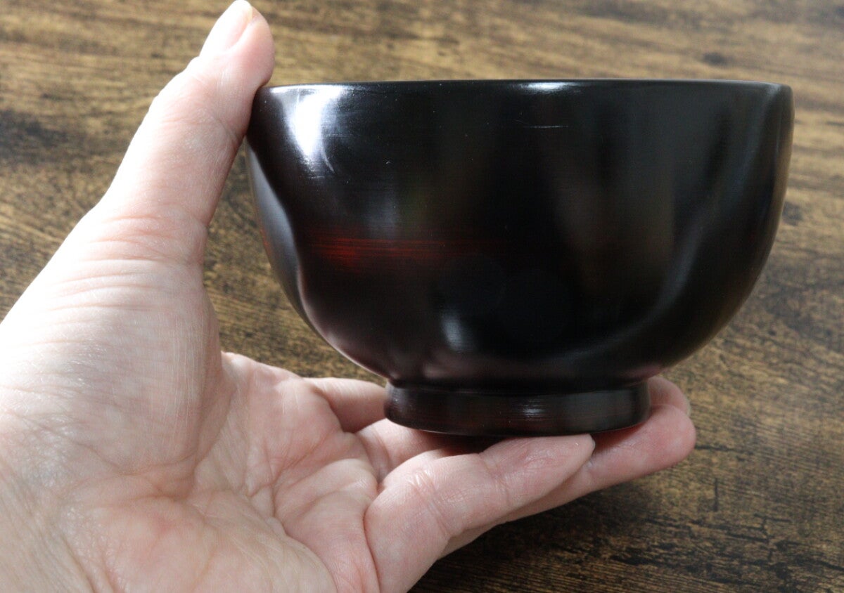 「よく見たら…えっ本物？！」タグを見てひっくり返った100均食器