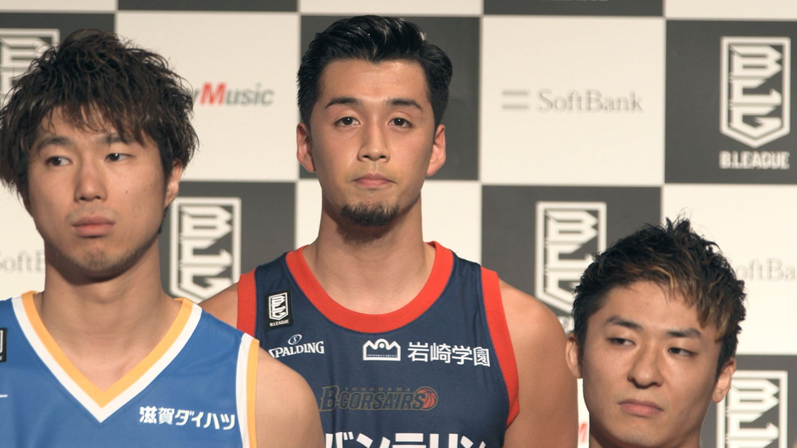 凌（中央）「TERRACE HOUSE TOKYO 2019-2020」19th WEEK （C）フジテレビ／イースト・エンタテインメント