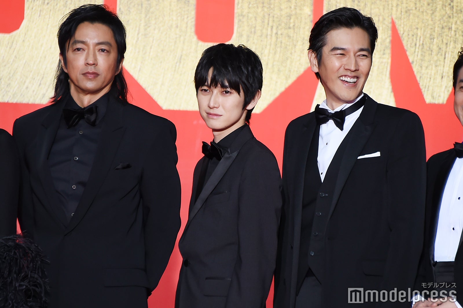（左から）大沢たかお、本郷奏多、要潤 （C）モデルプレス