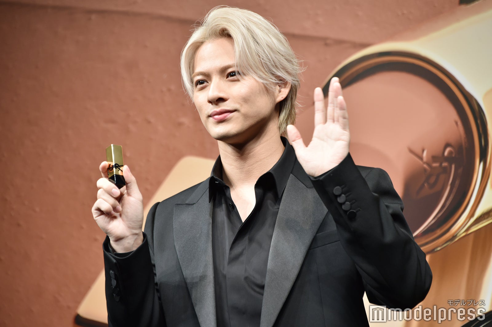 笑顔も素敵な平野紫耀（C）モデルプレス