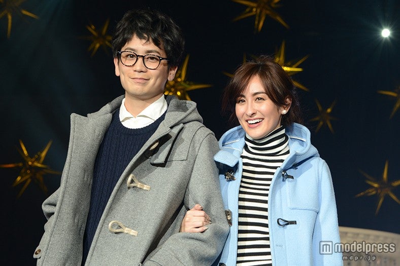 オードリー亜谷香（右）