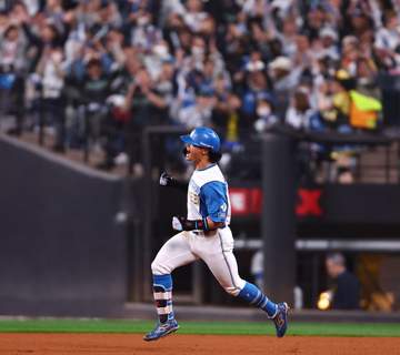 日本ハムが5割復帰 2連勝で2カードぶり勝ち越し 堀が1球で勝利投手に、自身3年ぶりの白星 細川が値千金勝ち越し2ラン