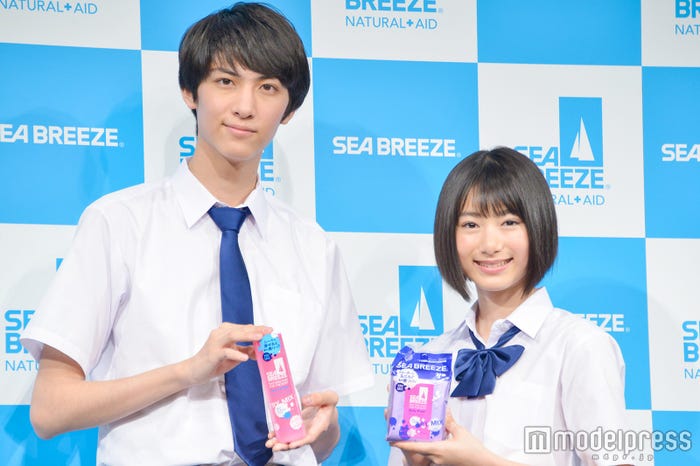 (左から)古川毅、池間夏海 (C)モデルプレス