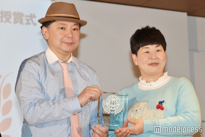 鈴木おさむ氏「家族で年に一度の伊勢参り」妻・大島美幸＆10歳息子との写真披露「お子さんがママにそっくり」「仲良しで最高」の声