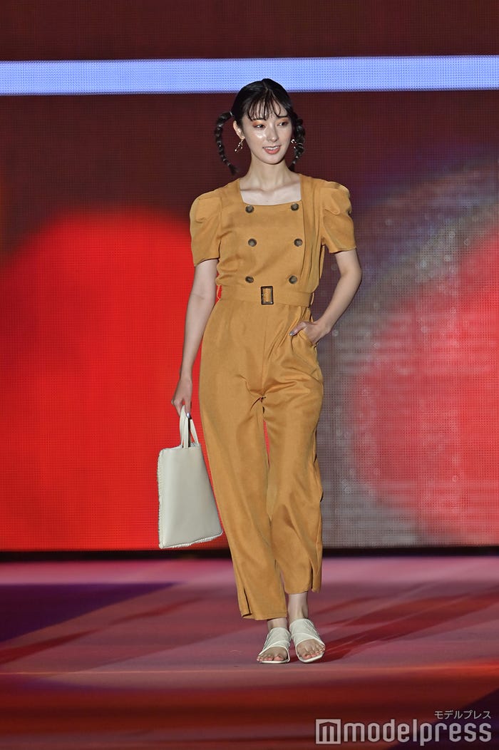 宮本茉由(C)モデルプレス