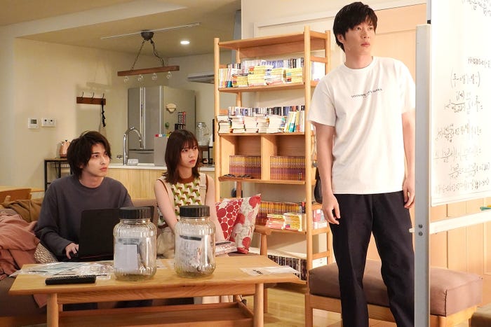 (左から)横浜流星、西野七瀬、田中圭/「あなたの番です」第12話より(C)日本テレビ