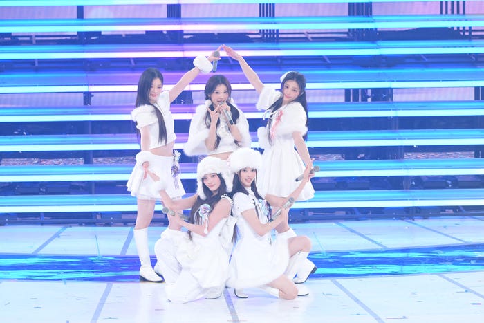 「第76回NHK紅白歌合戦」ILLIT(C)NHK