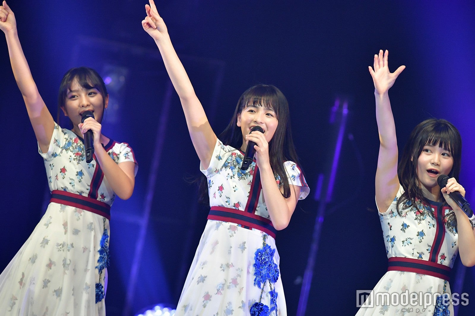 与田祐希、大園桃子、伊藤理々杏（C）モデルプレス