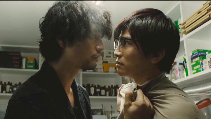 斎藤工、岩田剛典(C)2018映画「去年の冬、きみと別れ」製作委員会