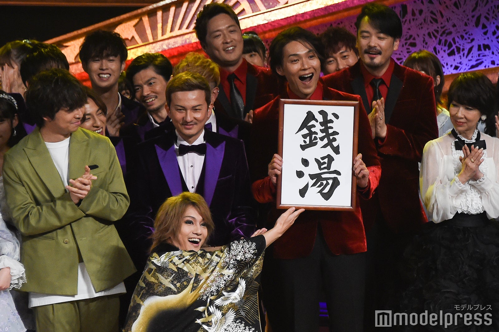 オープニング （C）モデルプレス