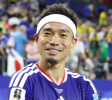 板倉滉、堂安律、菅原由勢の長友食事会にもう1人いた？！「可愛いで溢れてる♥」「こっちまで幸せになる」遠隔参加w