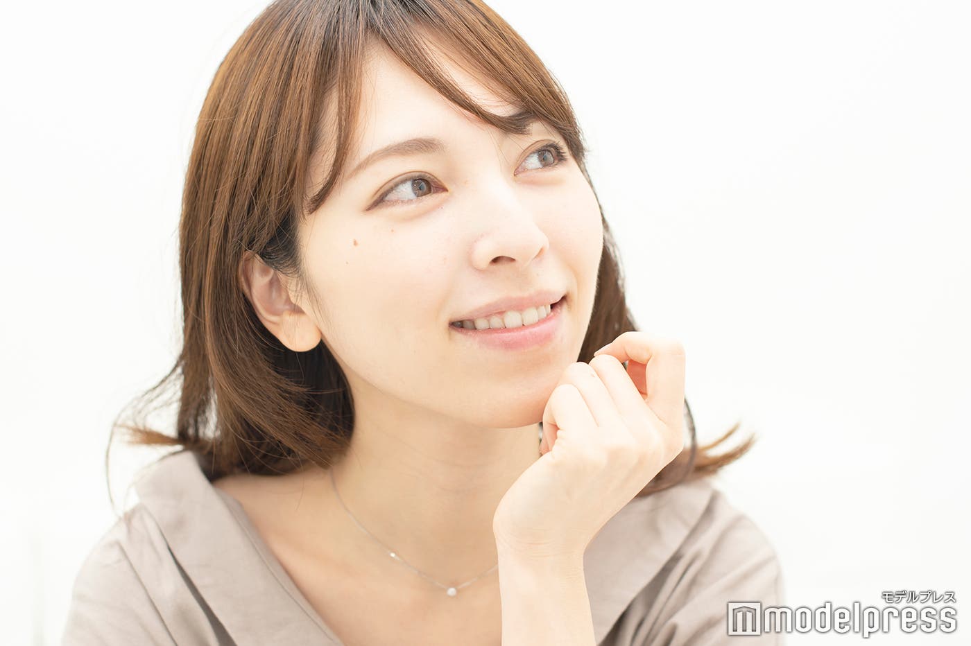 ムダ毛処理面倒だし、脱毛しようかな…(C)モデルプレス