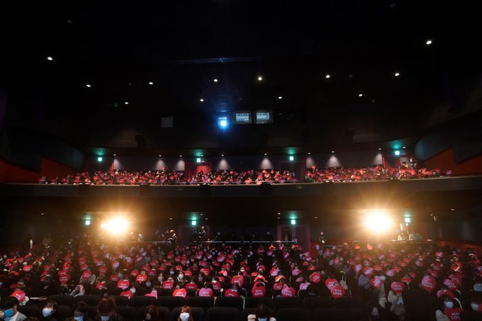 会場の様子(C)2020「滝沢歌舞伎 ZERO 2020 The Movie」製作委員会