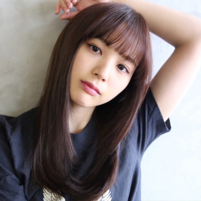 ナチュラルなストレートヘアを手に入れるには 方法を紹介 モデルプレス ナチュラルなストレートヘアを手に入れるには 方法を紹介 モデルプレス