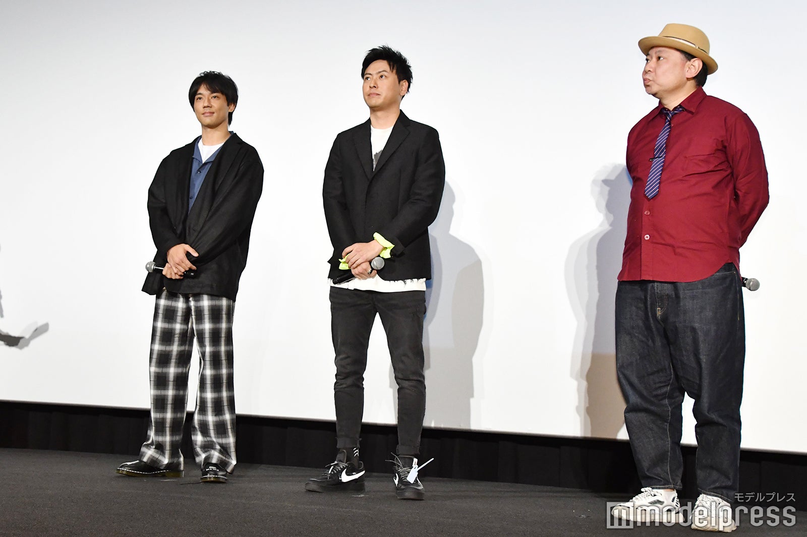 左から：小澤雄太、山下健二郎、鈴木おさむ （C）モデルプレス