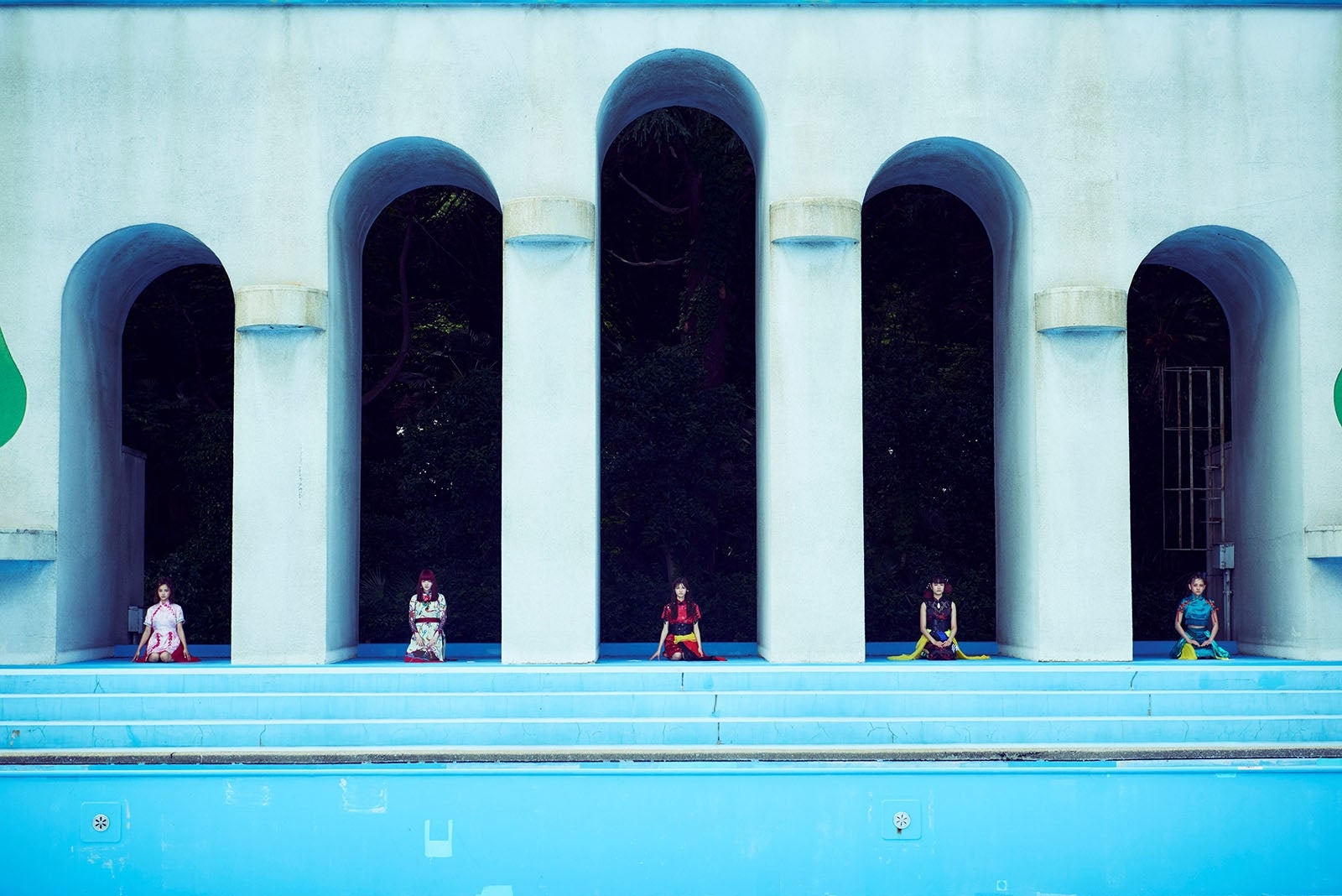 東京フジヤマ芸者団（写真提供：avex）