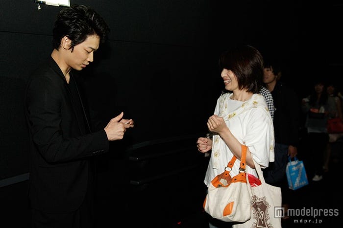 ファンとの交流を図る