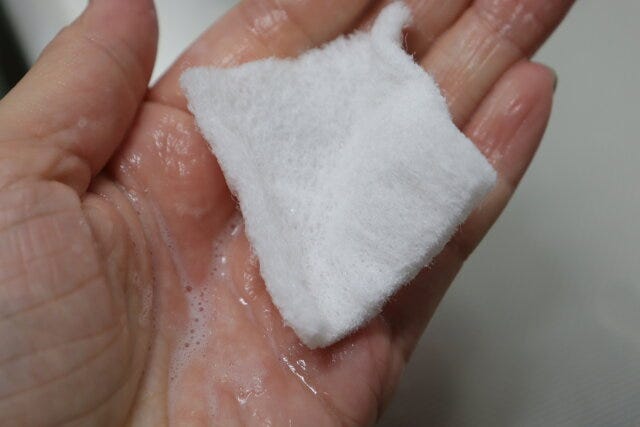 キッチン重曹クリーナー（26枚）　水を含ませた状態