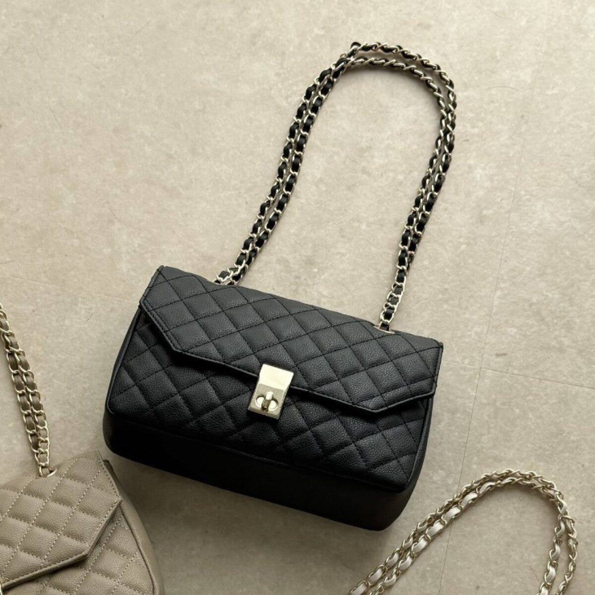 2026春しまむらコラボ黒合皮キルティングショルダーバッグ