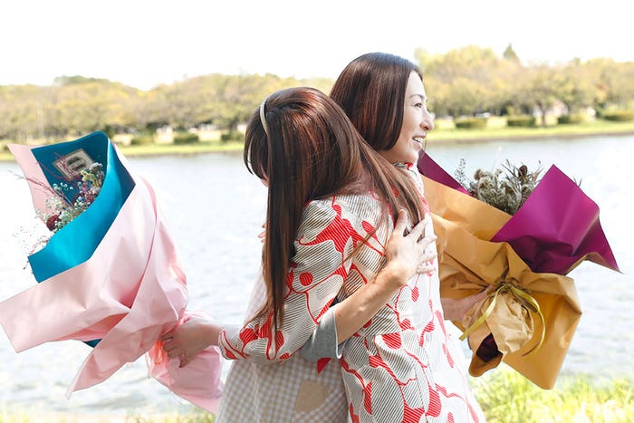 松雪泰子、福原遥「マル秘の密子さん」(C)日本テレビ