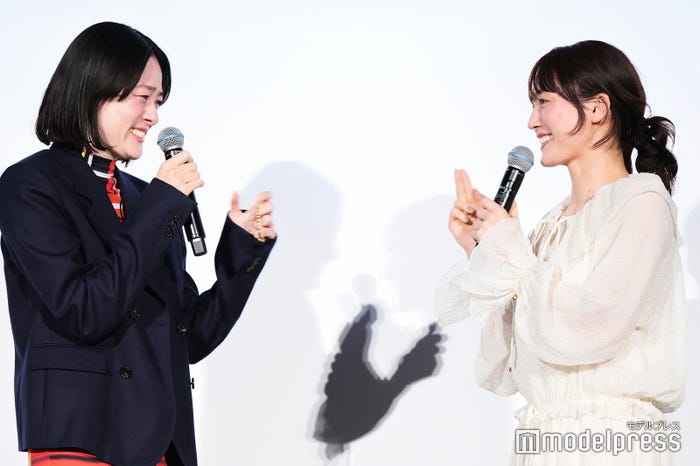 市川実日子、綾瀬はるか(C)モデルプレス