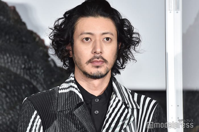 カムカム るい 深津絵里 錠一郎 オダギリジョー のハグに視聴者悶絶 朝からキュンキュン ようやく結ばれた モデルプレス カムカム るい 深津絵里 錠一郎 オダギリジョー のハグに視聴者悶絶 朝からキュンキュン ようやく結ばれた モデルプレス