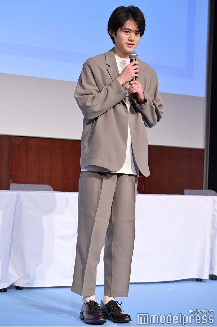 鈴鹿央士(C)モデルプレス