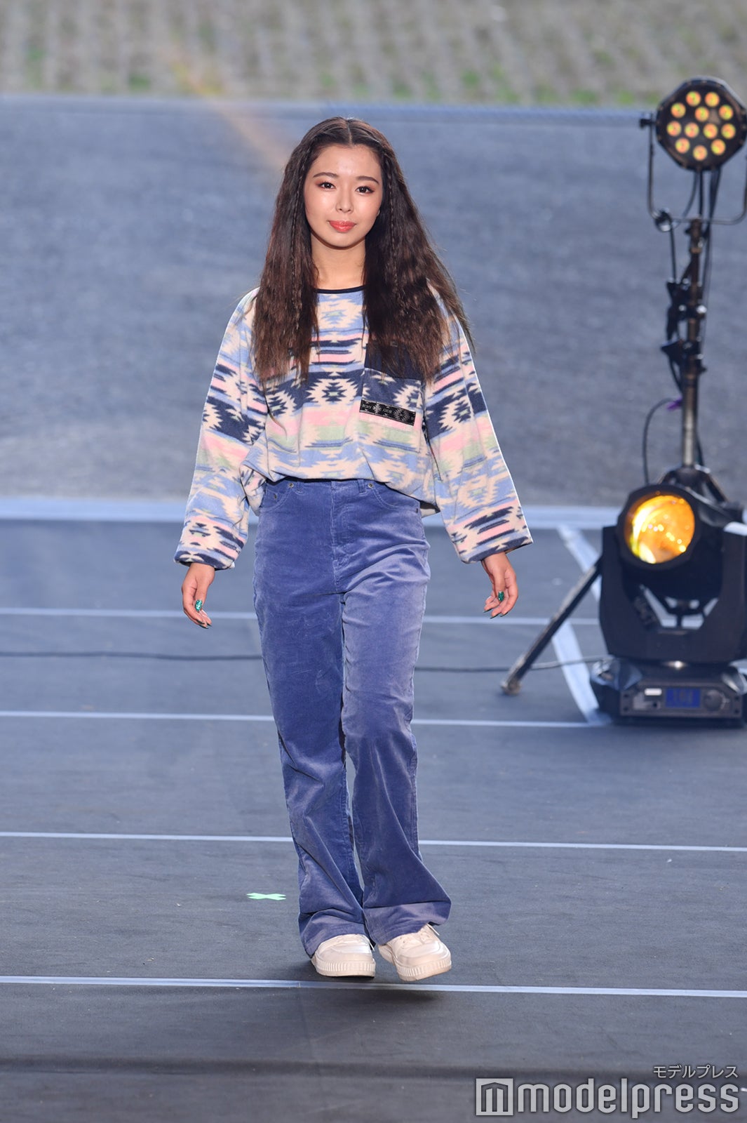 （C）モデルプレス