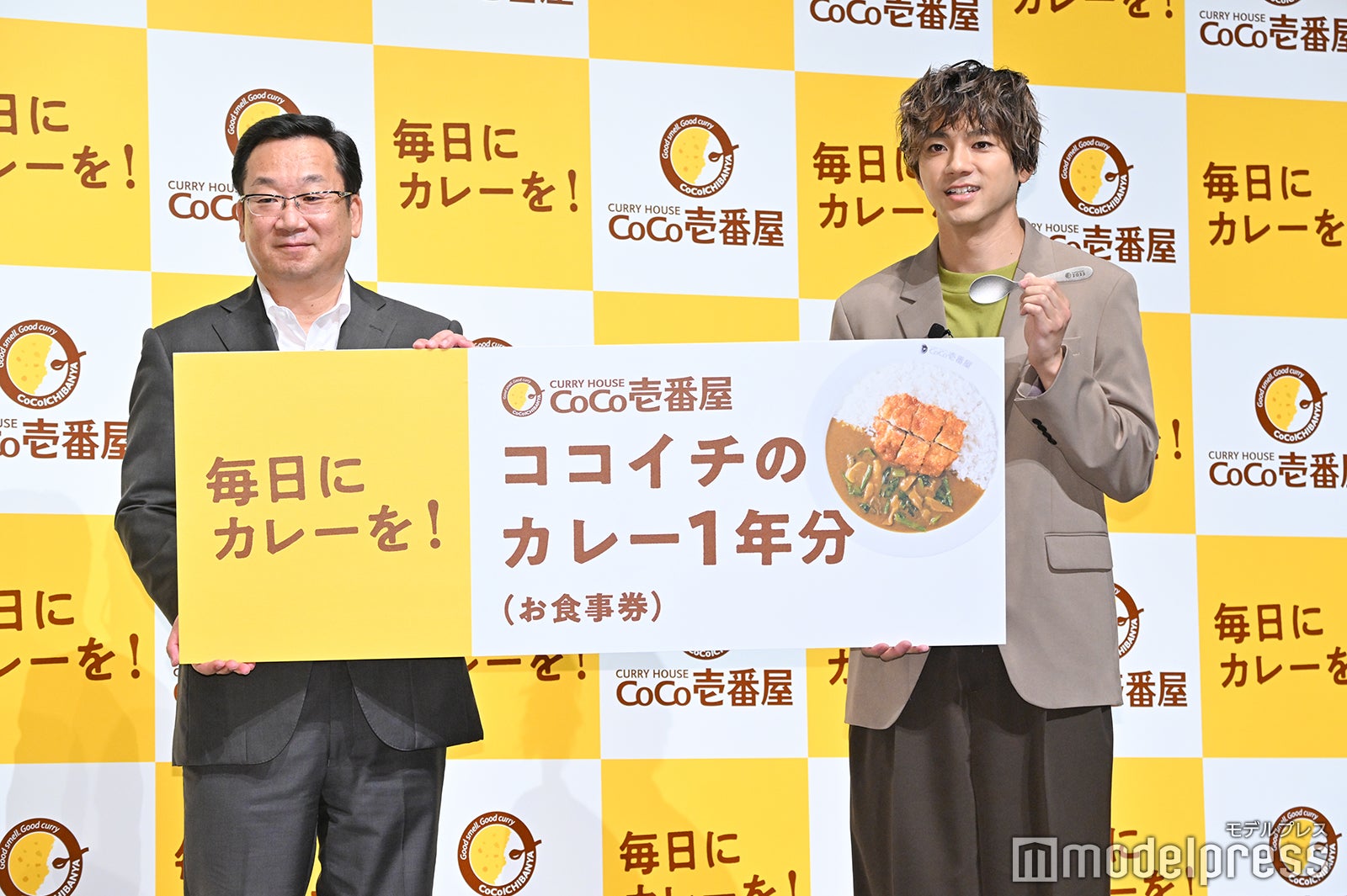 葛原守氏、山田裕貴（C）モデルプレス