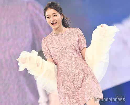 みちょぱ、ガーリーワンピで雰囲気ガラリ ほっそり美脚全開<神コレ2019S/S>