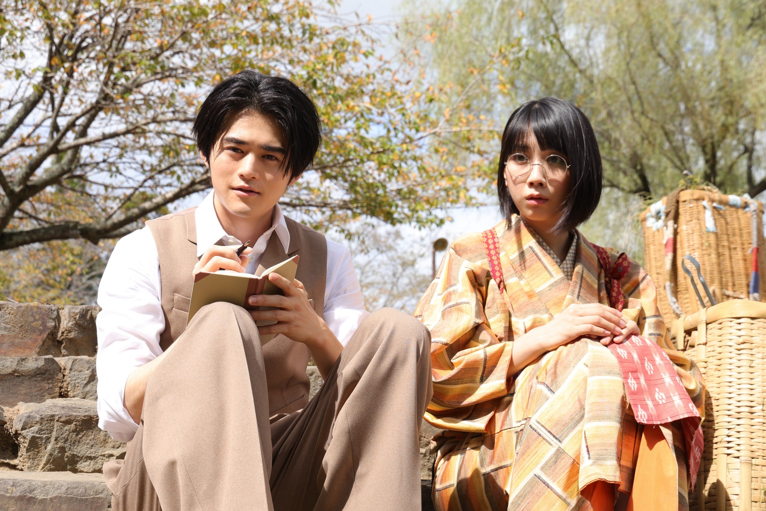 鈴鹿央士、松本穂香「嘘解きレトリック」第3話（C）フジテレビ