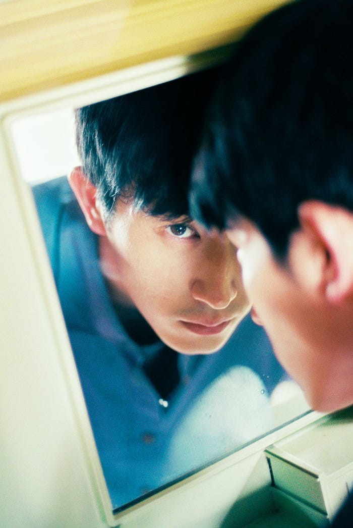 杉野遥亮「YOSUKE SUGINO CALENDAR 2025.04-2026.03」使用カット(画像提供:TopCoat)