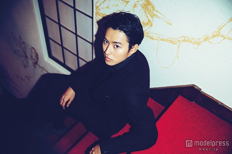 山崎賢人／「Scene #20」より（画像提供：株式会社KADOKAWA）