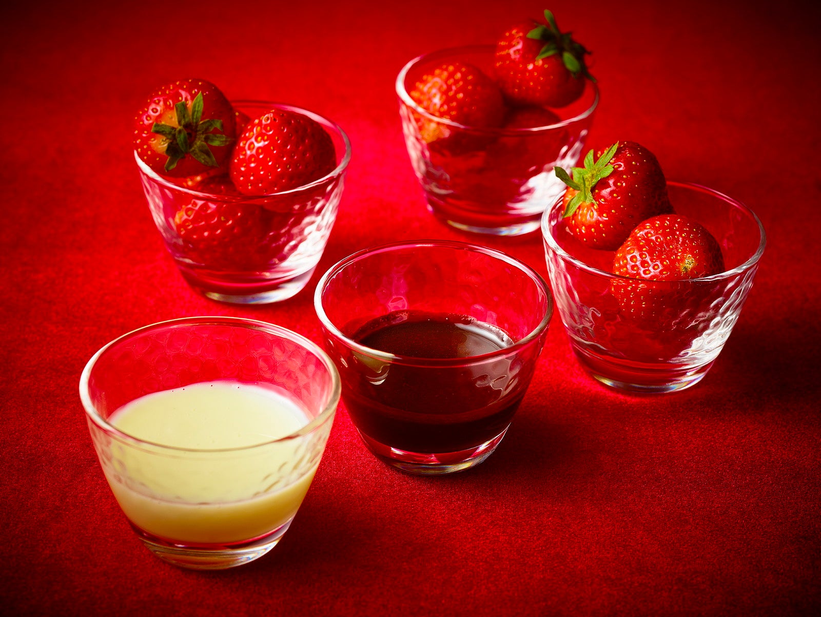 ※チョコレートフォンデュ、いちごドリンク、ブランドいちご食べ比べプレートは有料（提供写真）