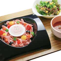 バーバパパのつけ麺風冷製パスタ ~ガスパチョスープ仕立て 1,180円 (C)2019 Alice Taylor&Thomas Taylor ALL RIGHTS RESERVED