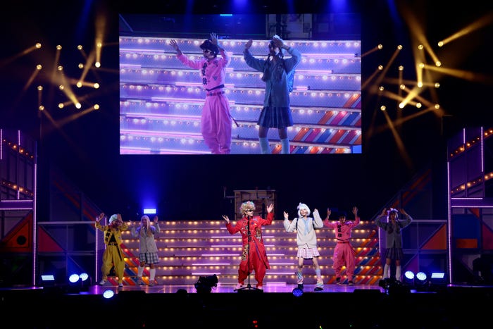 FANTASTICS(FANTASTIC6)「BACK TO THE MEMORIES PART4」(提供写真)