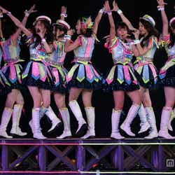 「AKB48 2013 真夏のドームツアー~まだまだ、やらなきゃいけないことがある~」ナゴヤドーム公演初日より(C)AKS