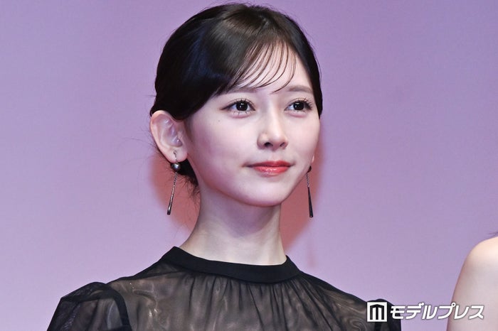乃木坂46池田瑛紗、ノースリベストで抜群スタイル全開「惚れ惚れする美しさ」「透明感が爆発してる」と反響