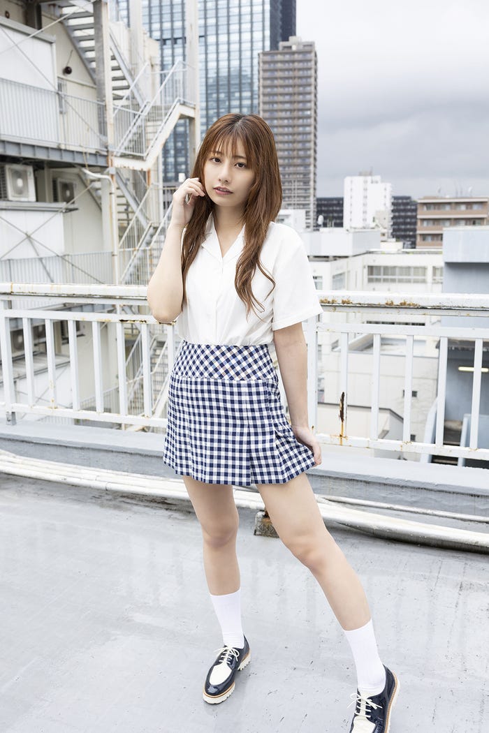 鈴木優香「ずっと前から」より(C)光文社週刊FLASH 写真◎小塚毅之