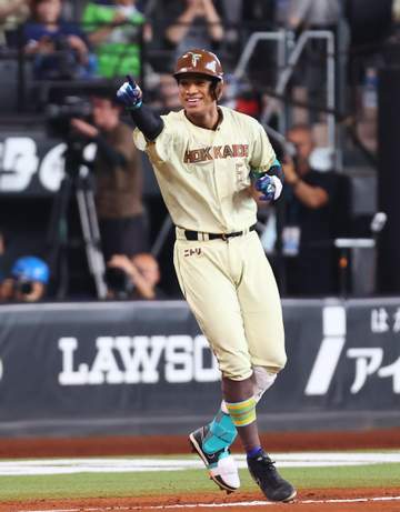 日本ハムが快勝！2位西武と再びゲーム差なしに 山崎が2勝目 打線は宮崎プロ初本塁打＆水野6号などで圧倒