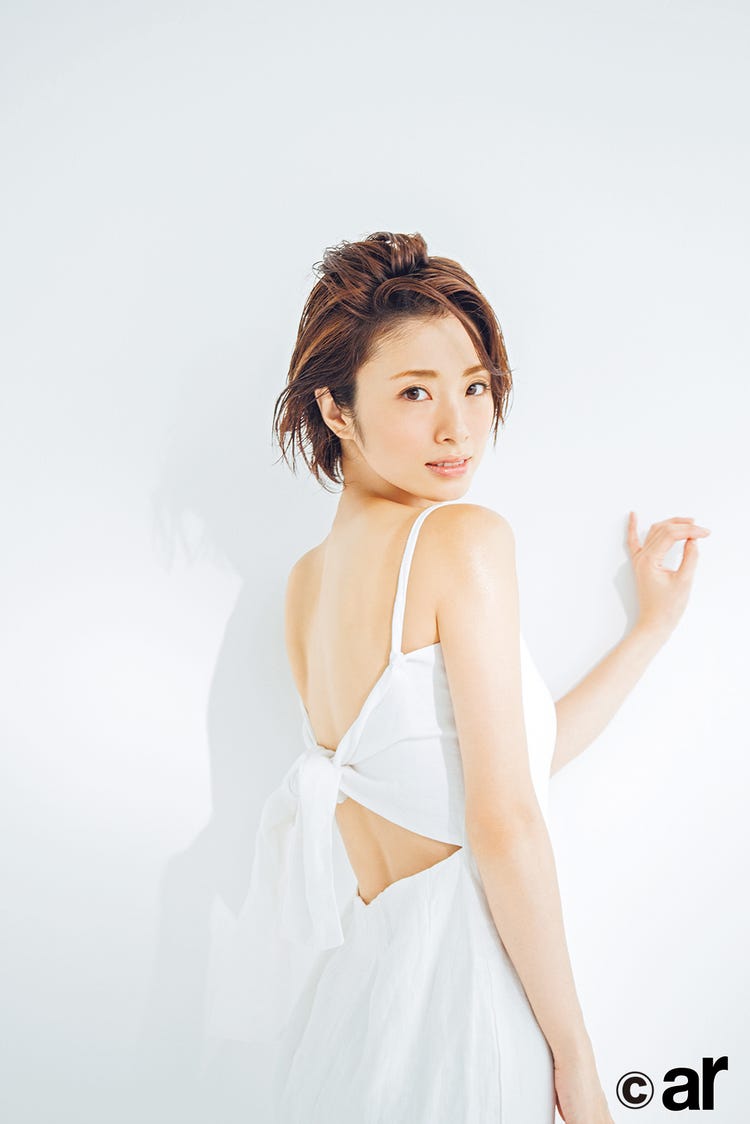 画像4 4 上戸彩のヘルシーな色気が最強 美背中にうっとり モデルプレス
