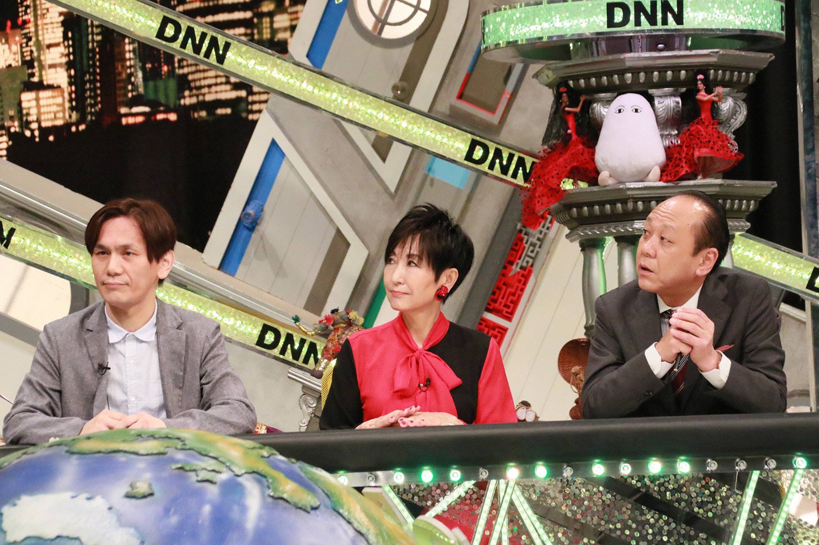 （左から）木村隆志、吉川美代子、出口保行（C）フジテレビ