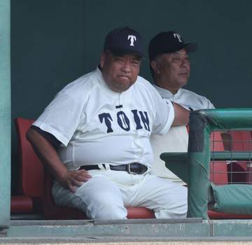 大阪桐蔭 西谷監督「勝ちに導いてやれなかった」延長十回に「攻めのスクイズ」意表を突く一手も反則打球に「誰のせいでもないですね」
