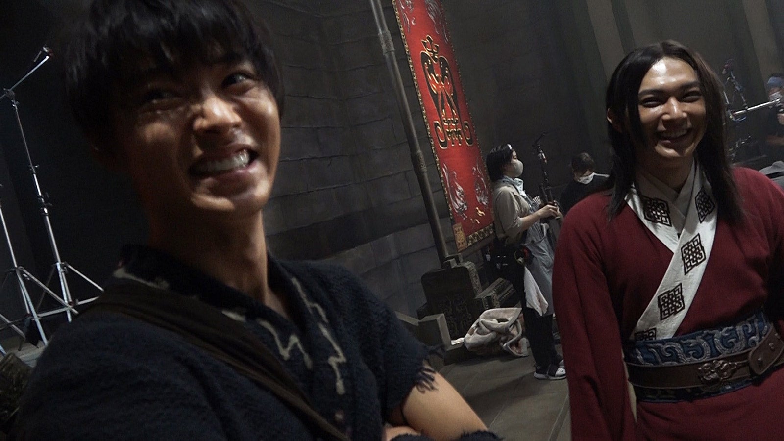 山崎賢人、吉沢亮（C）原泰久／集英社（C）2022映画「キングダム」製作委員会