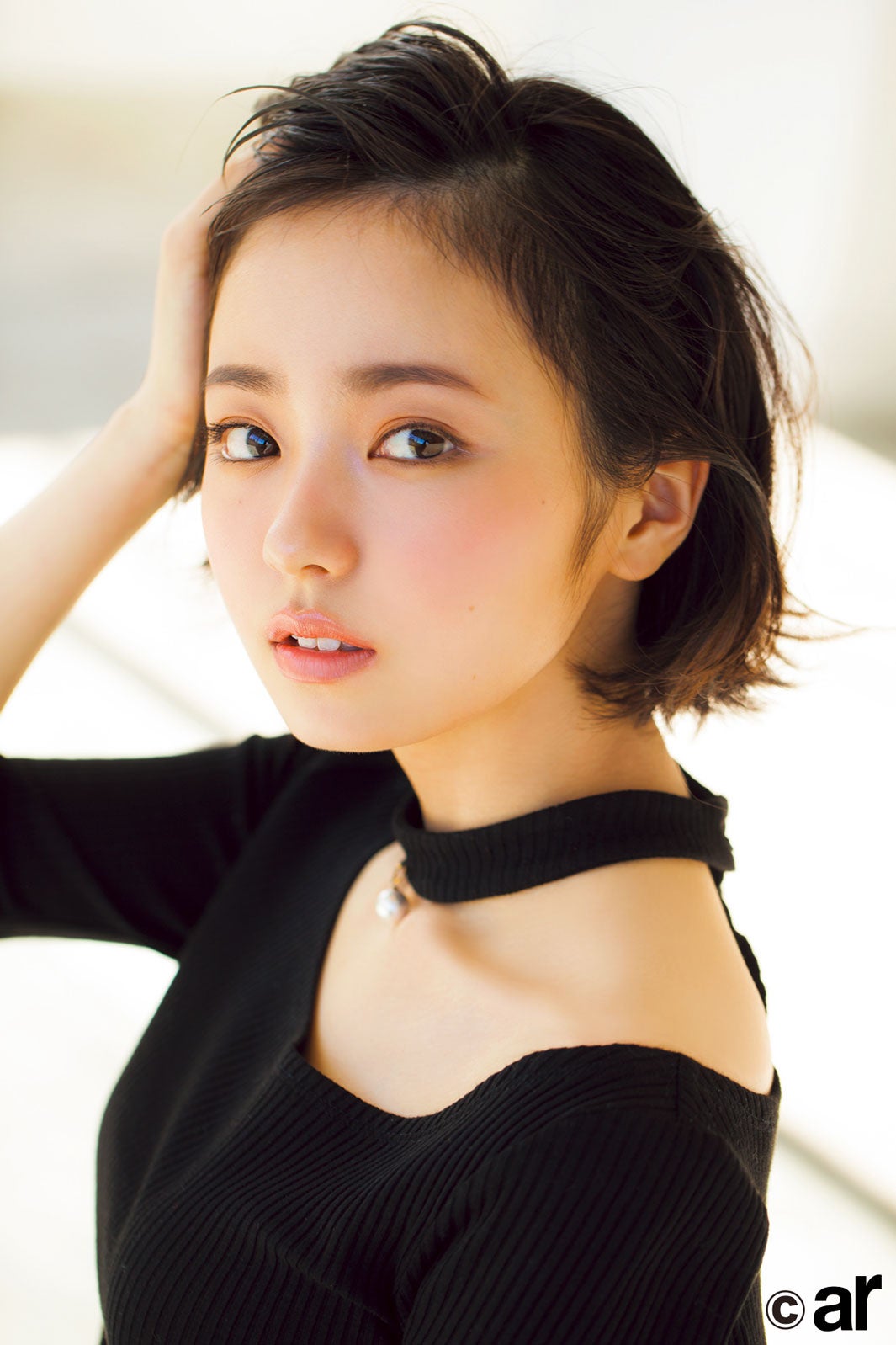 欅坂46今泉佑唯、引き寄せチーク×弾ける笑顔で魅力溢れる - モデルプレス