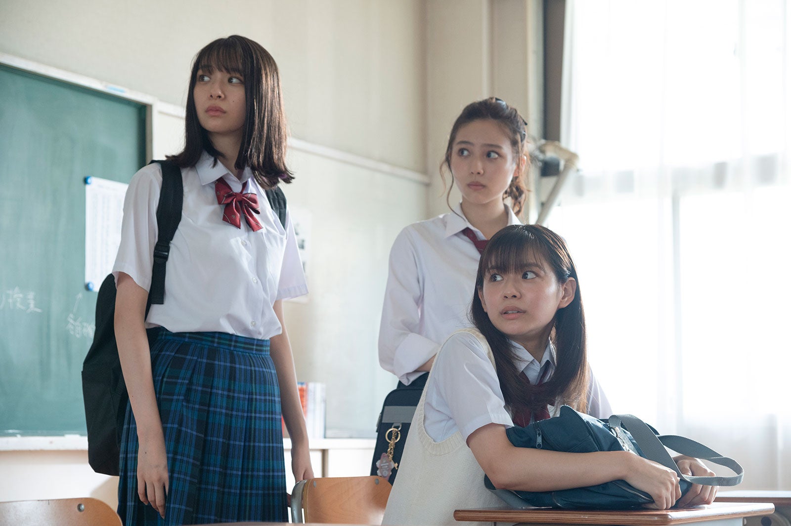 （左から）田鍋梨々花、秋田汐梨、永瀬莉子／ドラマ「17.3 about a sex」最終話より（C）AbemaTV