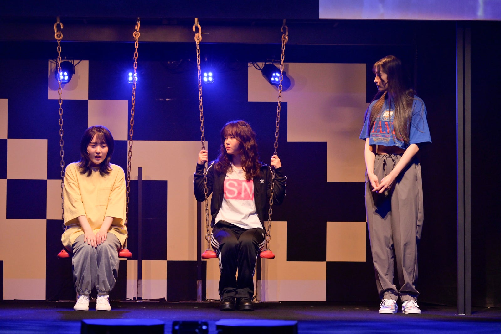 舞台「オッドタクシー 金剛石（ダイヤモンド）は傷つかない」公開ゲネプロの様子（提供写真）